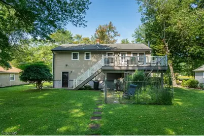 33 Lakeside Ave, Bloomingdale, NJ 07403 - Photo 36