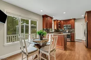 122 N Maple Ave, Bernards Township, NJ 07920 - Photo 10