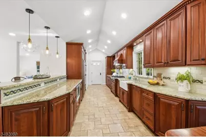360 Long Hill Dr, Millburn, NJ 07078 - Photo 18