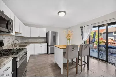 236 Mayor Gibson, Newark, NJ 07104 - Photo 8