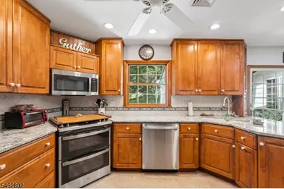 30 Pulaski Dr, Jefferson Township, NJ 07438 - Photo 10