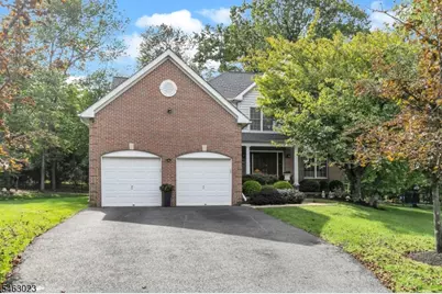 7 Gordon Pl, Bernards Township, NJ 07920 - Photo 2
