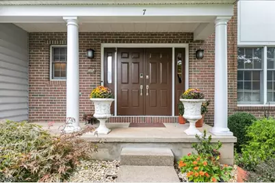 7 Gordon Pl, Bernards Township, NJ 07920 - Photo 4