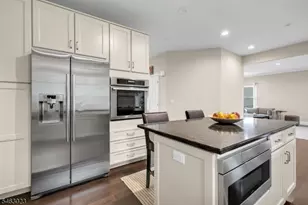 7 Gordon Pl, Bernards Township, NJ 07920 - Photo 12