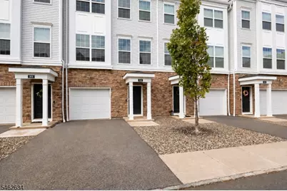 908 Parkview Ln, Rockaway Township, NJ 07866 - Photo 2
