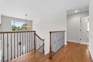 16 Stuyvesant Ct, Clifton, NJ 07013 - Photo 20