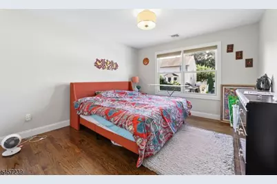 16 Stuyvesant Ct, Clifton, NJ 07013 - Photo 28