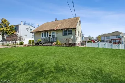 33 Adams St, Woodbridge Township, NJ 08830 - Photo 6