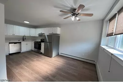 35 So Willow St #A2, Montclair, NJ 07042 - Photo 2