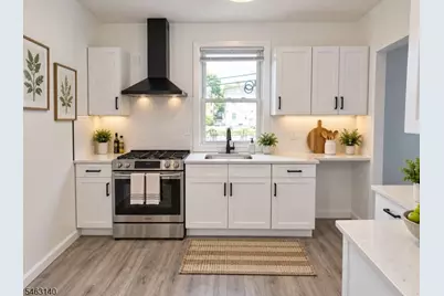 35 Sunnyside Ter, East Orange, NJ 07018 - Photo 2