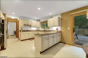 100 Cheshire Ln, Ringwood, NJ 07456 - Photo 10
