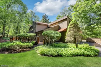 100 Cheshire Ln, Ringwood, NJ 07456 - Photo 4