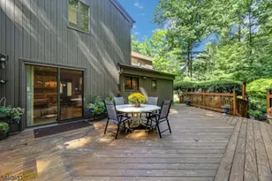 100 Cheshire Ln, Ringwood, NJ 07456 - Photo 32