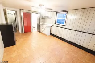 74 Raritan Rd, Linden, NJ 07036 - Photo 18