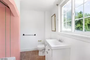 401 Bloomsbury Rd, Franklin Township, NJ 08804 - Photo 24