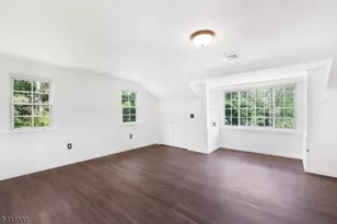 401 Bloomsbury Rd, Franklin Township, NJ 08804 - Photo 18