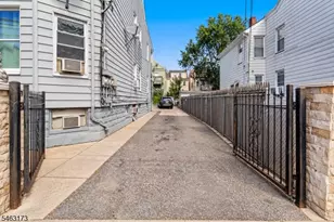 128 Redwood Ave, Paterson, NJ 07522 - Photo 32