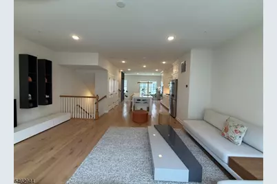 12 Braeburn Ct, Livingston, NJ 07039 - Photo 8