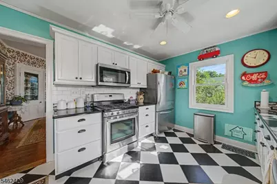 401 W Moore St, Hackettstown, NJ 07840 - Photo 10