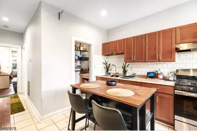 270 Goldsmith Ave, Newark, NJ 07112 - Photo 10
