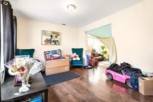 270 Goldsmith Ave, Newark, NJ 07112 - Photo 12