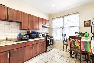 270 Goldsmith Ave, Newark, NJ 07112 - Photo 18