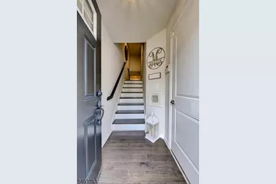 4 Woodland Way, Mount Arlington, NJ 07856 - Photo 2