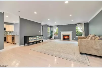 130 Butternut Dr #130, Wayne, NJ 07470 - Photo 8