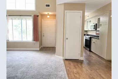 92 Ashley Court, Bedminster Township, NJ 07921 - Photo 4