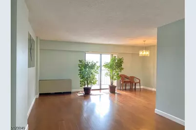 10 N Wood Ave Unit #702, Linden, NJ 07036 - Photo 2
