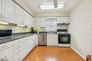 545 Trinity Pl, Westfield, NJ 07090 - Photo 8