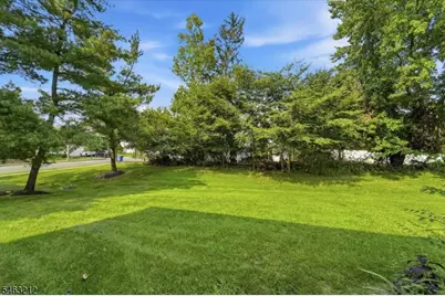 543 Manchester Ct, Piscataway Township, NJ 08854 - Photo 36
