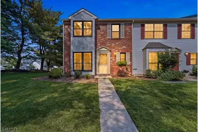 543 Manchester Ct, Piscataway Township, NJ 08854 - Photo 2
