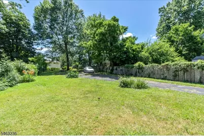 247 Jefferson Ave, North Plainfield, NJ 07060 - Photo 16