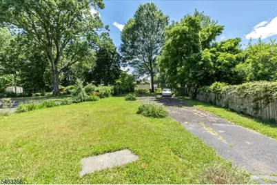 247 Jefferson Ave, North Plainfield, NJ 07060 - Photo 14