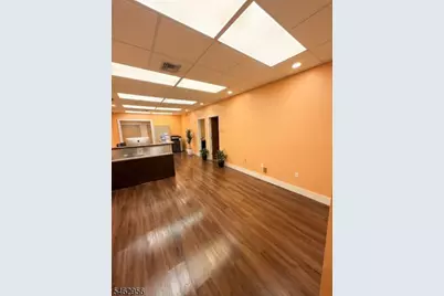 860 Lower Ferry Rd, Ewing Township, NJ 08628 - Photo 4