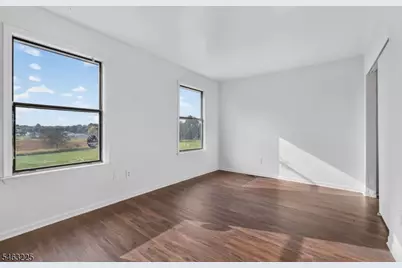 233 Spruce Ct, Raritan Township, NJ 08822 - Photo 12