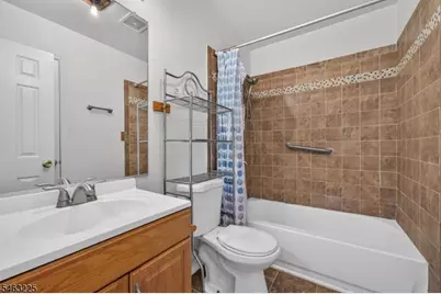 233 Spruce Ct, Raritan Township, NJ 08822 - Photo 14