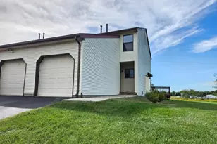233 Spruce Ct, Raritan Township, NJ 08822 - Photo 1
