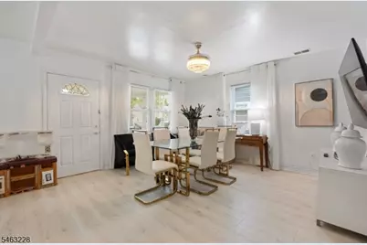 18 W Grochowiak St, South River, NJ 08882 - Photo 10