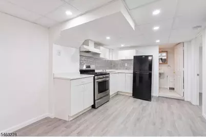 18 W Grochowiak St, South River, NJ 08882 - Photo 24