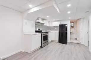 18 W Grochowiak St, South River, NJ 08882 - Photo 24
