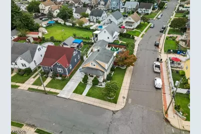 18 W Grochowiak St, South River, NJ 08882 - Photo 34
