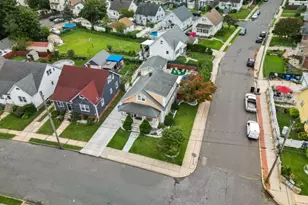 18 W Grochowiak St, South River, NJ 08882 - Photo 34