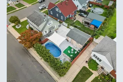 18 W Grochowiak St, South River, NJ 08882 - Photo 36