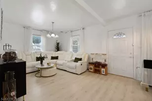 18 W Grochowiak St, South River, NJ 08882 - Photo 8