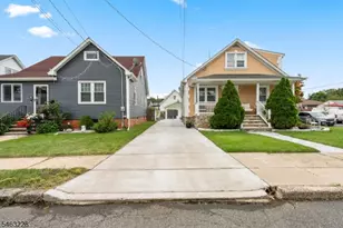 18 W Grochowiak St, South River, NJ 08882 - Photo 4