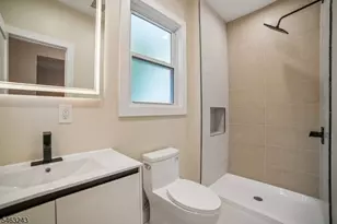 114 Peabody Pl, Newark, NJ 07104 - Photo 24