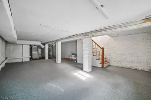 114 Peabody Pl, Newark, NJ 07104 - Photo 32