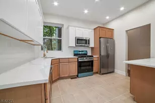 114 Peabody Pl, Newark, NJ 07104 - Photo 12